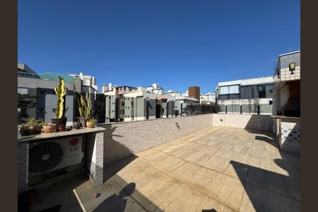 Apartamento à venda com 195m², 4 quartos e 2 vagas