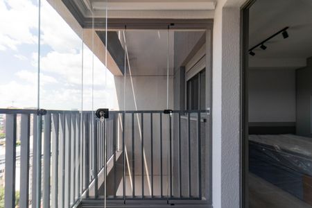 Varanda de kitnet/studio para alugar com 1 quarto, 32m² em Pompeia, São Paulo
