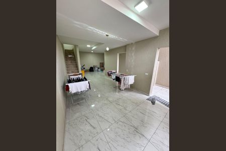 Casa de condomínio para alugar com 96m², 2 quartos e 2 vagas Casa de condomínio para alugar com 96m², 2 quartos e 2 vagasÁrea de serviço