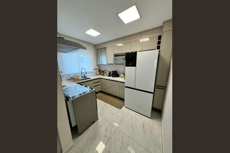 Cozinha de casa de condomínio para alugar com 2 quartos, 96m² em Jardim Izildinha, Guarulhos