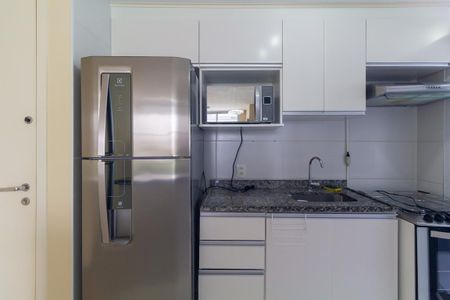 Cozinha de apartamento para alugar com 3 quartos, 62m² em Jardim Guairaca, São Paulo