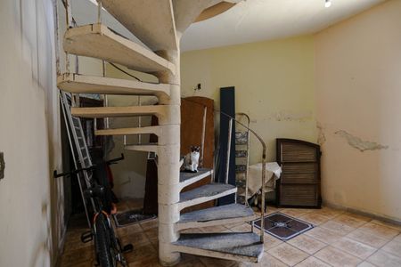 Casa para alugar com 40m², 4 quartos e sem vagaEscada