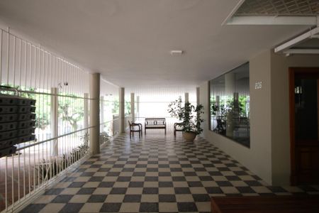 Apartamento para alugar com 148m², 4 quartos e 1 vagaHall social
