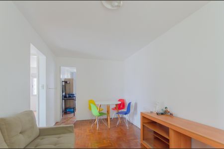 Studio à venda com 61m², 2 quartos e 1 vaga Studio à venda com 61m², 2 quartos e 1 vagaSala