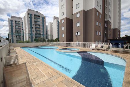 Apartamento à venda com 65m², 3 quartos e 1 vaga Apartamento à venda com 65m², 3 quartos e 1 vagaÁrea comum - Piscina