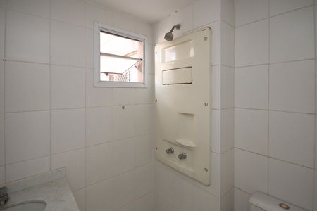 Apartamento à venda com 65m², 3 quartos e 1 vaga Apartamento à venda com 65m², 3 quartos e 1 vagaBanheiro da Suíte