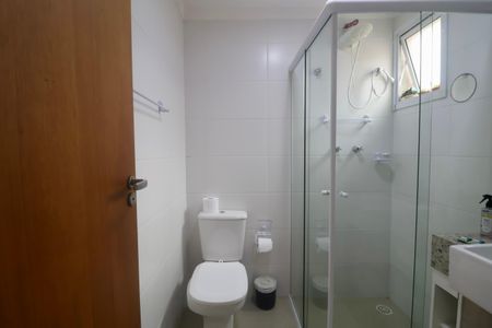 Casa para alugar com 110m², 3 quartos e 2 vagas Casa para alugar com 110m², 3 quartos e 2 vagasBanheiro Suíte