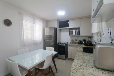 Casa para alugar com 110m², 3 quartos e 2 vagas Casa para alugar com 110m², 3 quartos e 2 vagasCozinha