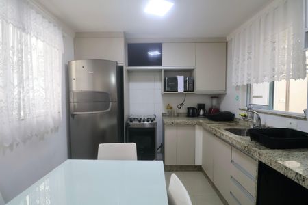 Casa para alugar com 110m², 3 quartos e 2 vagas Casa para alugar com 110m², 3 quartos e 2 vagasCozinha