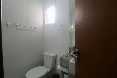 Casa para alugar com 110m², 3 quartos e 2 vagas Casa para alugar com 110m², 3 quartos e 2 vagasBanheiro Social