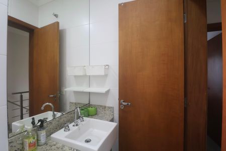 Casa para alugar com 110m², 3 quartos e 2 vagas Casa para alugar com 110m², 3 quartos e 2 vagasBanheiro Social