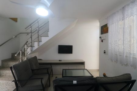 Casa para alugar com 110m², 3 quartos e 2 vagas Casa para alugar com 110m², 3 quartos e 2 vagasSala