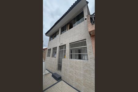 Casa para alugar com 75m², 2 quartos e sem vaga Casa para alugar com 75m², 2 quartos e sem vagaFachada