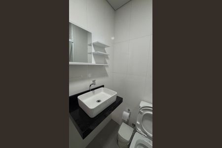 Casa para alugar com 75m², 2 quartos e sem vaga Casa para alugar com 75m², 2 quartos e sem vagaÁrea de Serviço - Banheiro