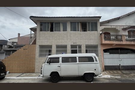 Casa para alugar com 75m², 2 quartos e sem vaga Casa para alugar com 75m², 2 quartos e sem vagaFachada