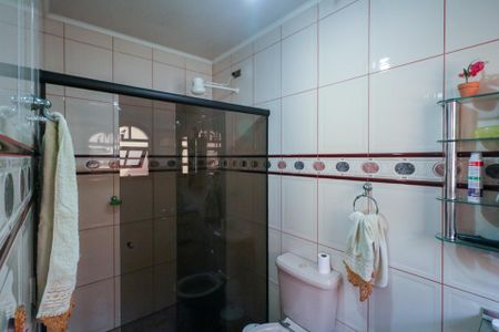 Casa para alugar com 279m², 3 quartos e 5 vagas Casa para alugar com 279m², 3 quartos e 5 vagasBanheiro da Suíte 2