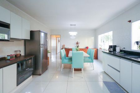 Casa para alugar com 279m², 3 quartos e 5 vagas Casa para alugar com 279m², 3 quartos e 5 vagasCozinha