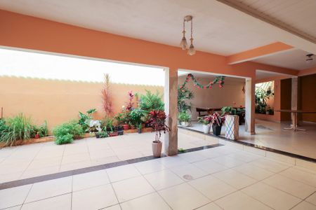 Casa para alugar com 279m², 3 quartos e 5 vagas Casa para alugar com 279m², 3 quartos e 5 vagasArea de Serviço