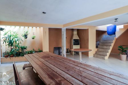 Casa para alugar com 279m², 3 quartos e 5 vagas Casa para alugar com 279m², 3 quartos e 5 vagasÁrea Gourmet