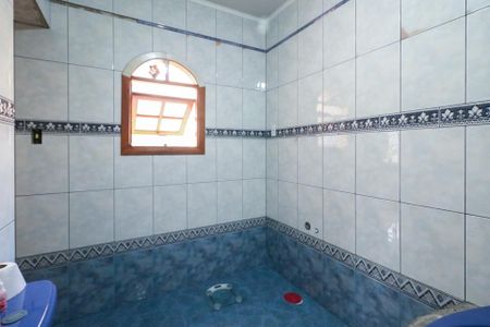 Casa para alugar com 279m², 3 quartos e 5 vagas Casa para alugar com 279m², 3 quartos e 5 vagasBanheiro da Suíte 1