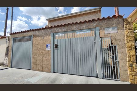 Casa para alugar com 268m², 3 quartos e 3 vagasFachada