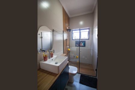 Casa de condomínio para alugar com 205m², 3 quartos e 2 vagasBanheiro 