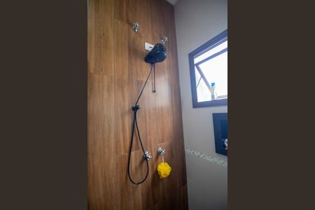 Casa de condomínio para alugar com 205m², 3 quartos e 2 vagasBanheiro 