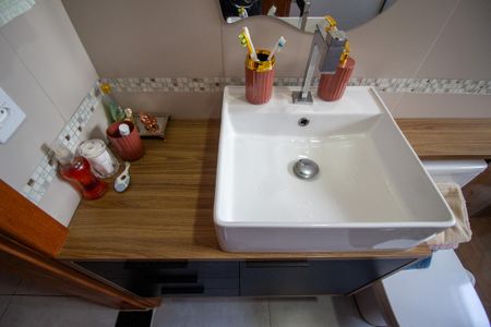 Casa de condomínio para alugar com 205m², 3 quartos e 2 vagasBanheiro 