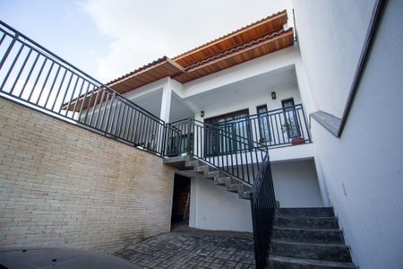 Casa de condomínio para alugar com 205m², 3 quartos e 2 vagasFachada 