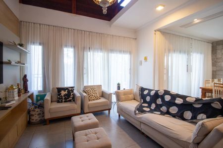 Casa de condomínio para alugar com 205m², 3 quartos e 2 vagasSala 