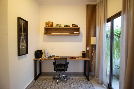 Casa de condomínio para alugar com 205m², 3 quartos e 2 vagasEscritorio 