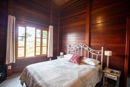 Casa de condomínio para alugar com 205m², 3 quartos e 2 vagasSuite 