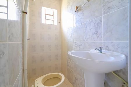 Casa à venda com 175m², 5 quartos e 2 vagasCasa 2 - Banheiro Social