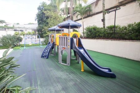 Apartamento para alugar com 68m², 2 quartos e 1 vagaÁrea comum - Playground