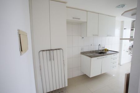 Apartamento para alugar com 68m², 2 quartos e 1 vagaCozinha