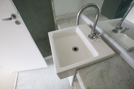 Apartamento para alugar com 68m², 2 quartos e 1 vagaBanheiro Social