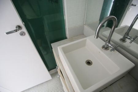 Apartamento para alugar com 68m², 2 quartos e 1 vagaBanheiro da Suíte