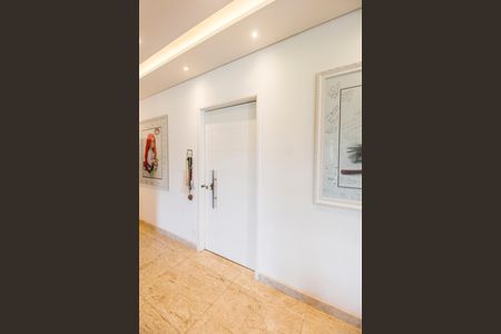 Apartamento para alugar com 367m², 5 quartos e 4 vagas Apartamento para alugar com 367m², 5 quartos e 4 vagasEntrada