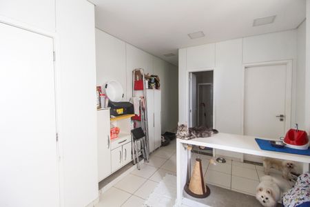 Apartamento para alugar com 367m², 5 quartos e 4 vagas Apartamento para alugar com 367m², 5 quartos e 4 vagasÁrea de Serviço