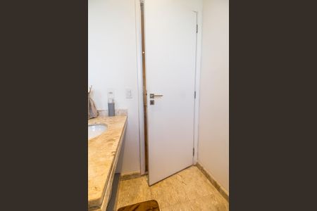 Apartamento para alugar com 367m², 5 quartos e 4 vagas Apartamento para alugar com 367m², 5 quartos e 4 vagasBanheiro