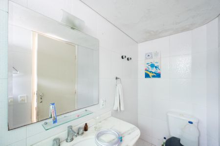 Apartamento para alugar com 123m², 3 quartos e 2 vagas Apartamento para alugar com 123m², 3 quartos e 2 vagasBanheiro da Suíte