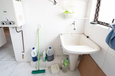 Apartamento para alugar com 123m², 3 quartos e 2 vagas Apartamento para alugar com 123m², 3 quartos e 2 vagasLavanderia