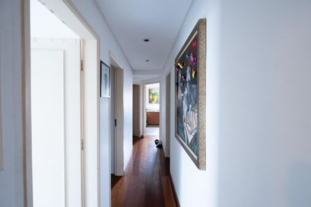 Apartamento para alugar com 123m², 3 quartos e 2 vagas Apartamento para alugar com 123m², 3 quartos e 2 vagasCorredor