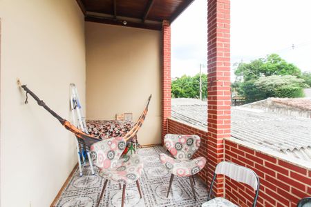 Casa à venda com 210m², 6 quartos e 2 vagas Casa à venda com 210m², 6 quartos e 2 vagasVaranda da Sala