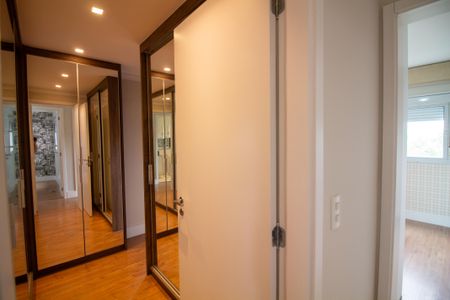 Apartamento à venda com 130m², 3 quartos e 2 vagasCloset da Suíte