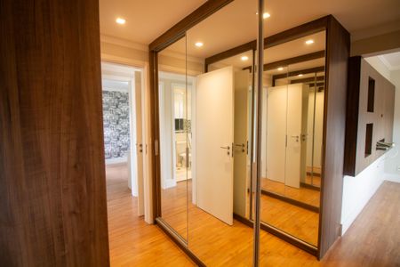Apartamento à venda com 130m², 3 quartos e 2 vagasCloset da Suíte