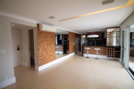 Sala de apartamento à venda com 3 quartos, 129m² em Santo Amaro, São Paulo