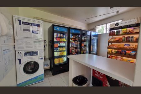 Apartamento à venda com 104m², 2 quartos e 2 vagas Apartamento à venda com 104m², 2 quartos e 2 vagasÁrea comum - Piscina