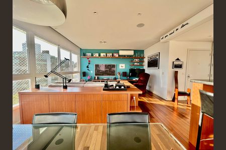 Sala de apartamento à venda com 2 quartos, 94m² em Petrópolis, Porto Alegre