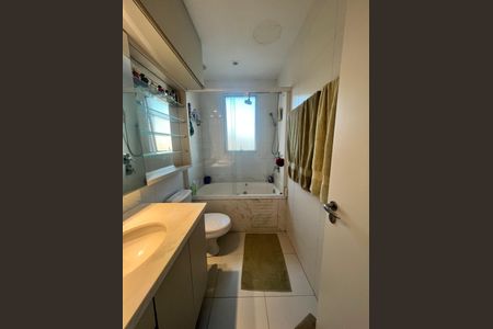 Apartamento à venda com 94m², 2 quartos e 2 vagasBanheiro